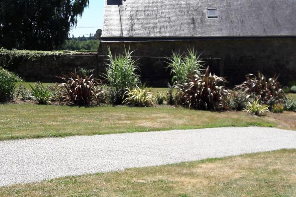 Domaine Des Lauriers 20 Couchages Villa Languidic Exterior photo