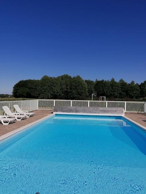 Domaine Des Lauriers 20 Couchages Villa Languidic Exterior photo