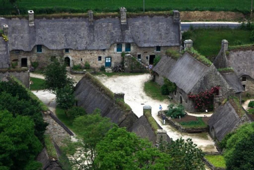 Domaine Des Lauriers 20 Couchages Villa Languidic Exterior photo